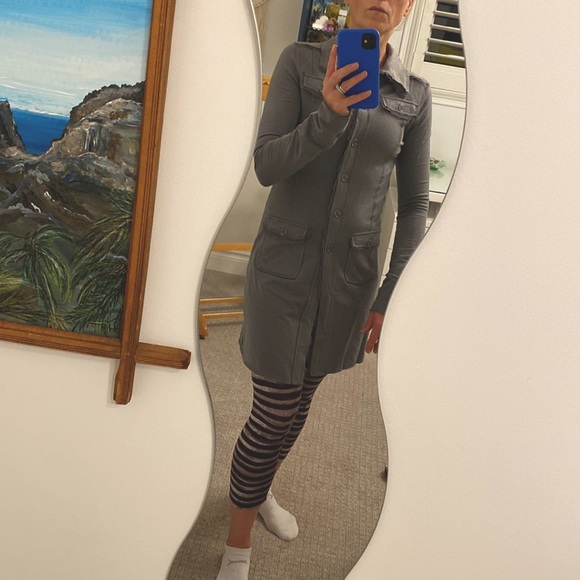 Linq - designed in LA - over the bottom shirt/ sweater - Picture 12 of 13